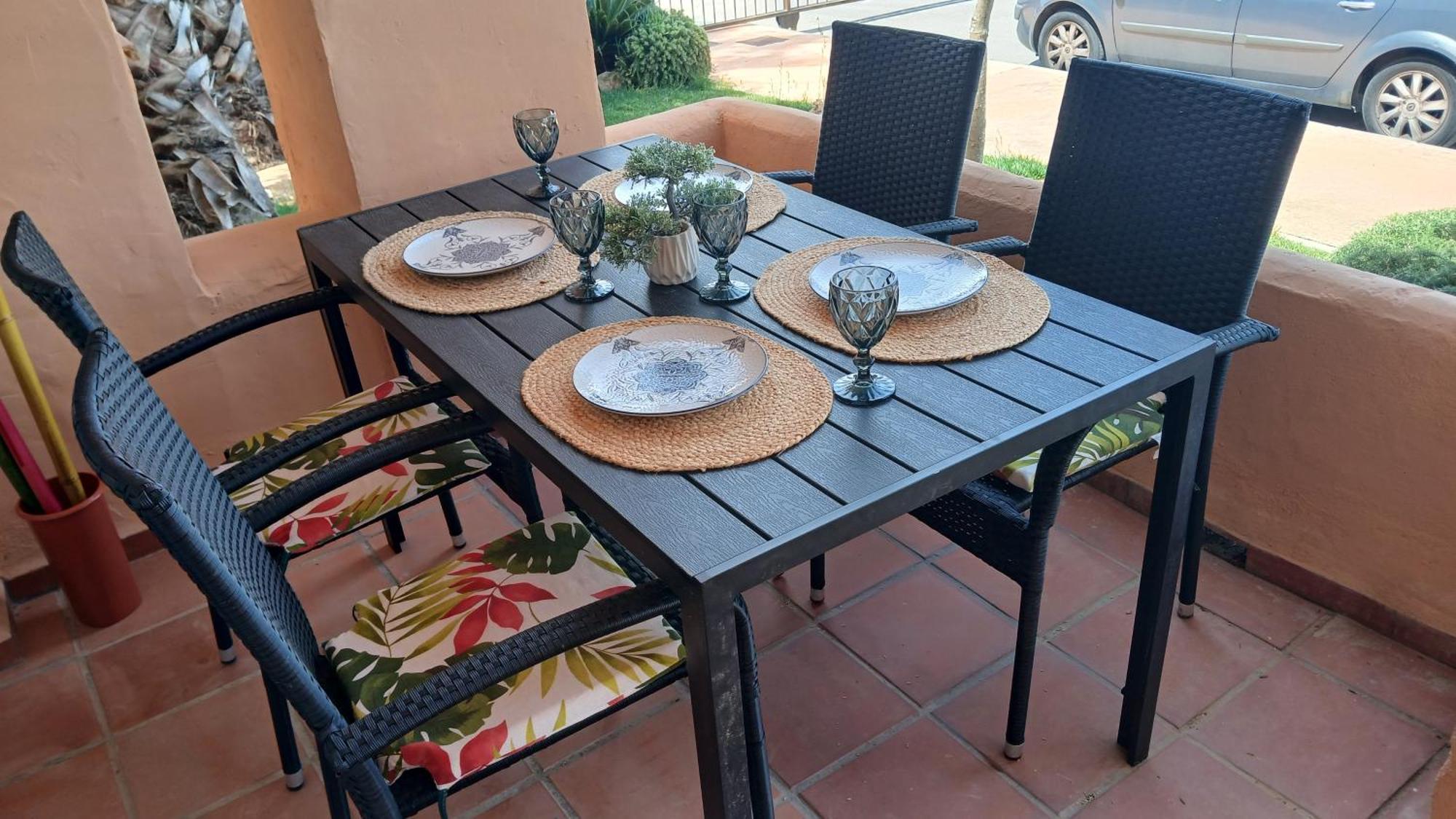 Apartment Nueva Ribera Club, Luxury 2 Bedroom With Outdoor Swimming Pool, Wifi And Footsteps Away From The In Alcazares Los Alcazares