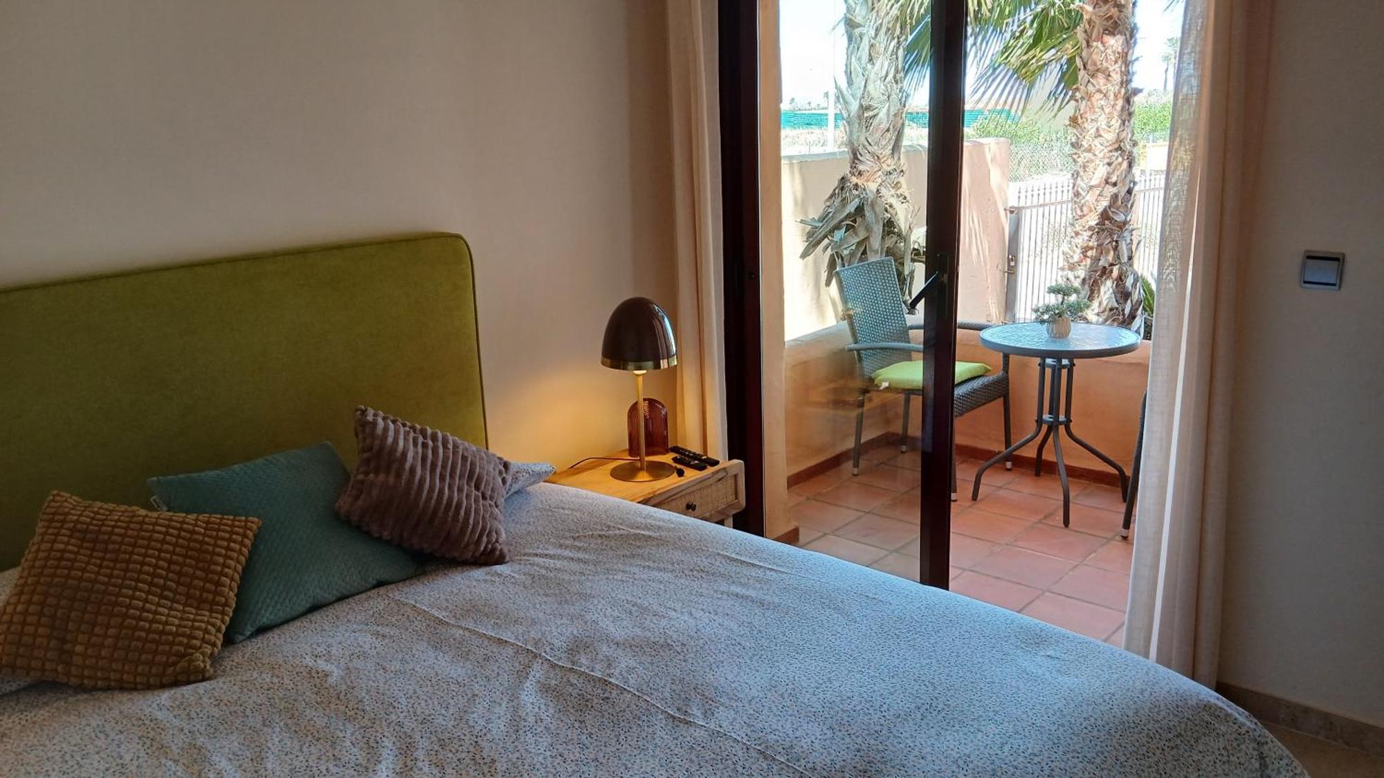 Nueva Ribera Club, Luxury 2 Bedroom With Outdoor Swimming Pool, Wifi And Footsteps Away From The In Alcazares Los Alcazares