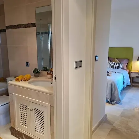 Nueva Ribera Beach Club, Luxury 2 Bedroom Apartment With Outdoor Swimming Pool, Wifi And Footsteps Away From The Beach In Los Alcazares Exterior photo