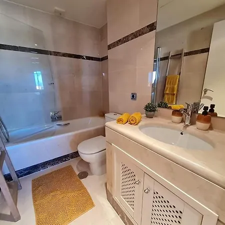 Nueva Ribera Beach Club, Luxury 2 Bedroom Apartment With Outdoor Swimming Pool, Wifi And Footsteps Away From The Beach In Los Alcazares Exterior photo