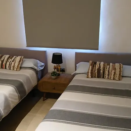 Nueva Ribera Beach Club, Luxury 2 Bedroom Apartment With Outdoor Swimming Pool, Wifi And Footsteps Away From The Beach In Los Alcazares Exterior photo